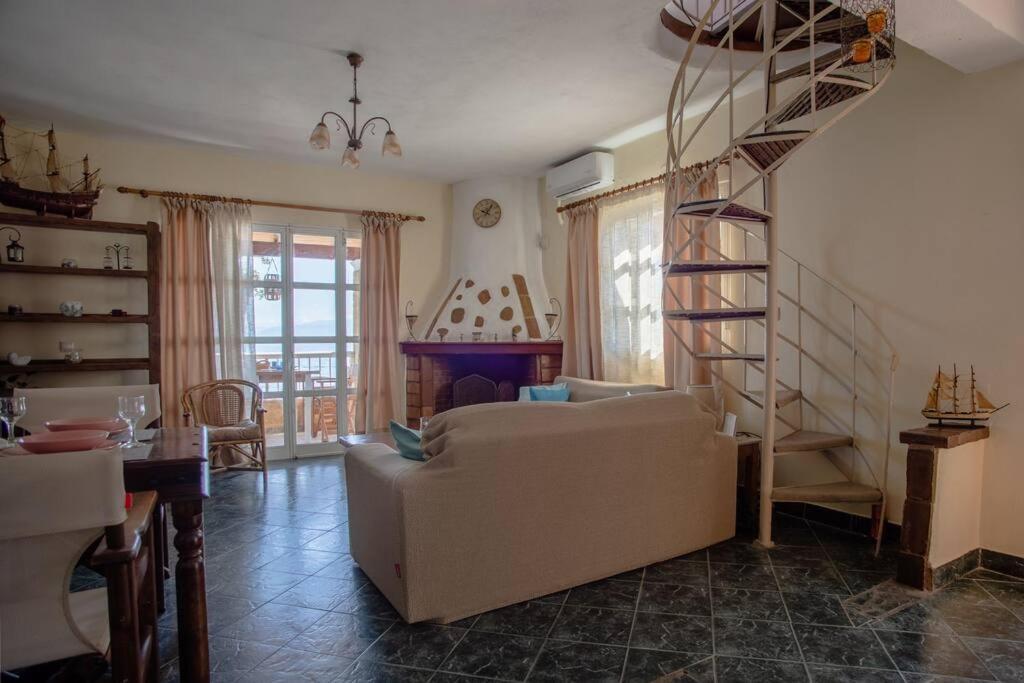 Kohyli Beachfront House Agia Pelagia Chlomou Eksteriør bilde