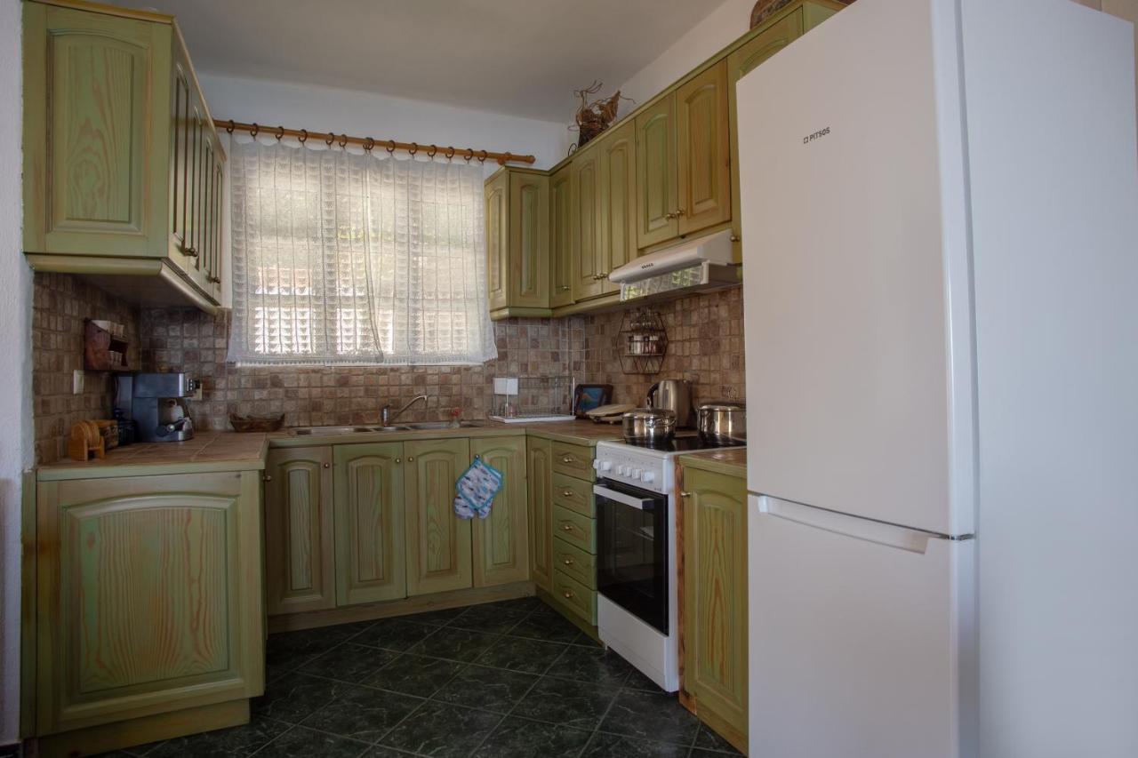 Kohyli Beachfront House Agia Pelagia Chlomou Eksteriør bilde