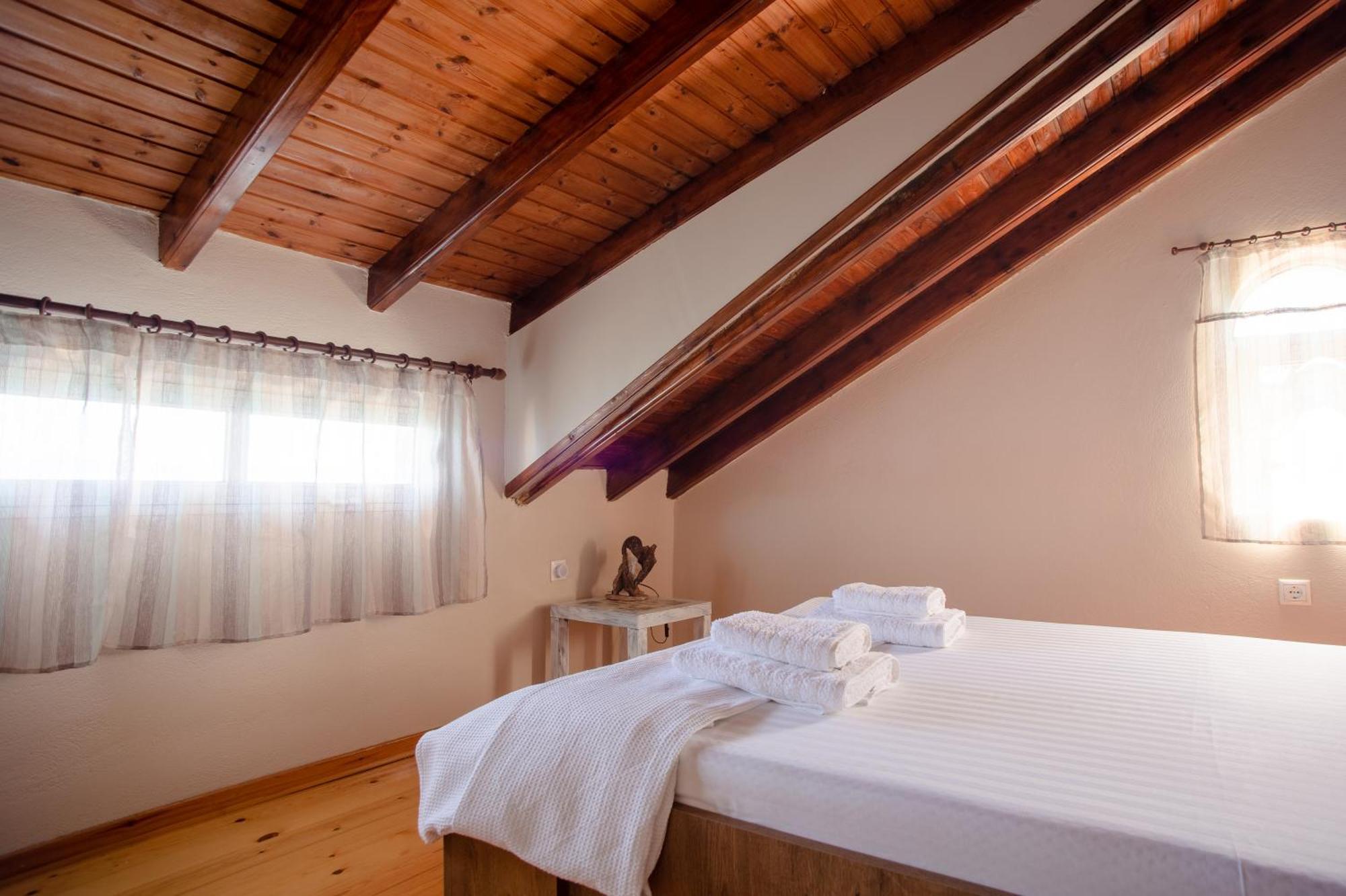 Kohyli Beachfront House Agia Pelagia Chlomou Eksteriør bilde