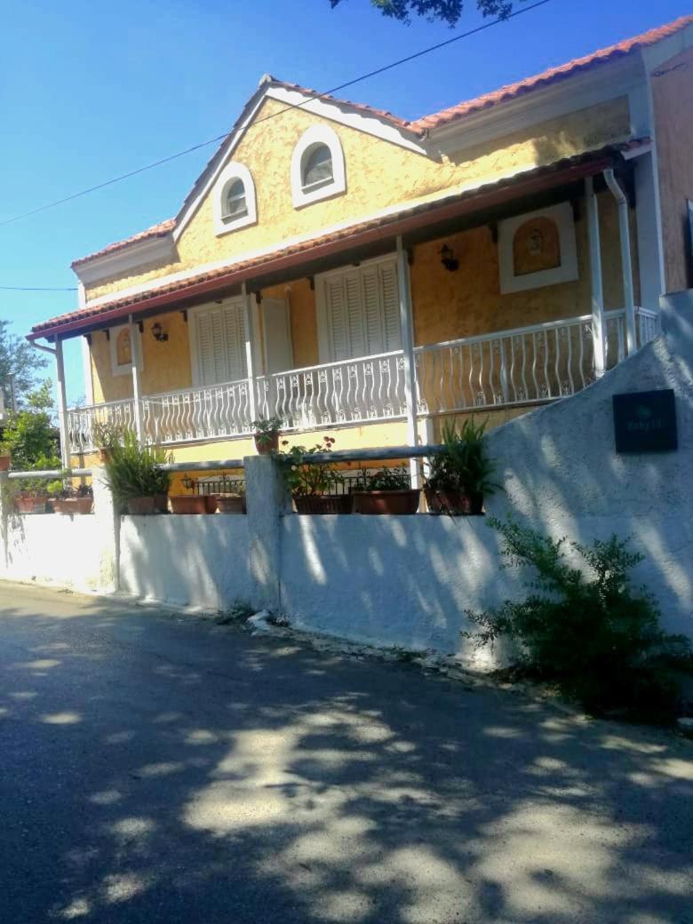 Kohyli Beachfront House Agia Pelagia Chlomou Eksteriør bilde