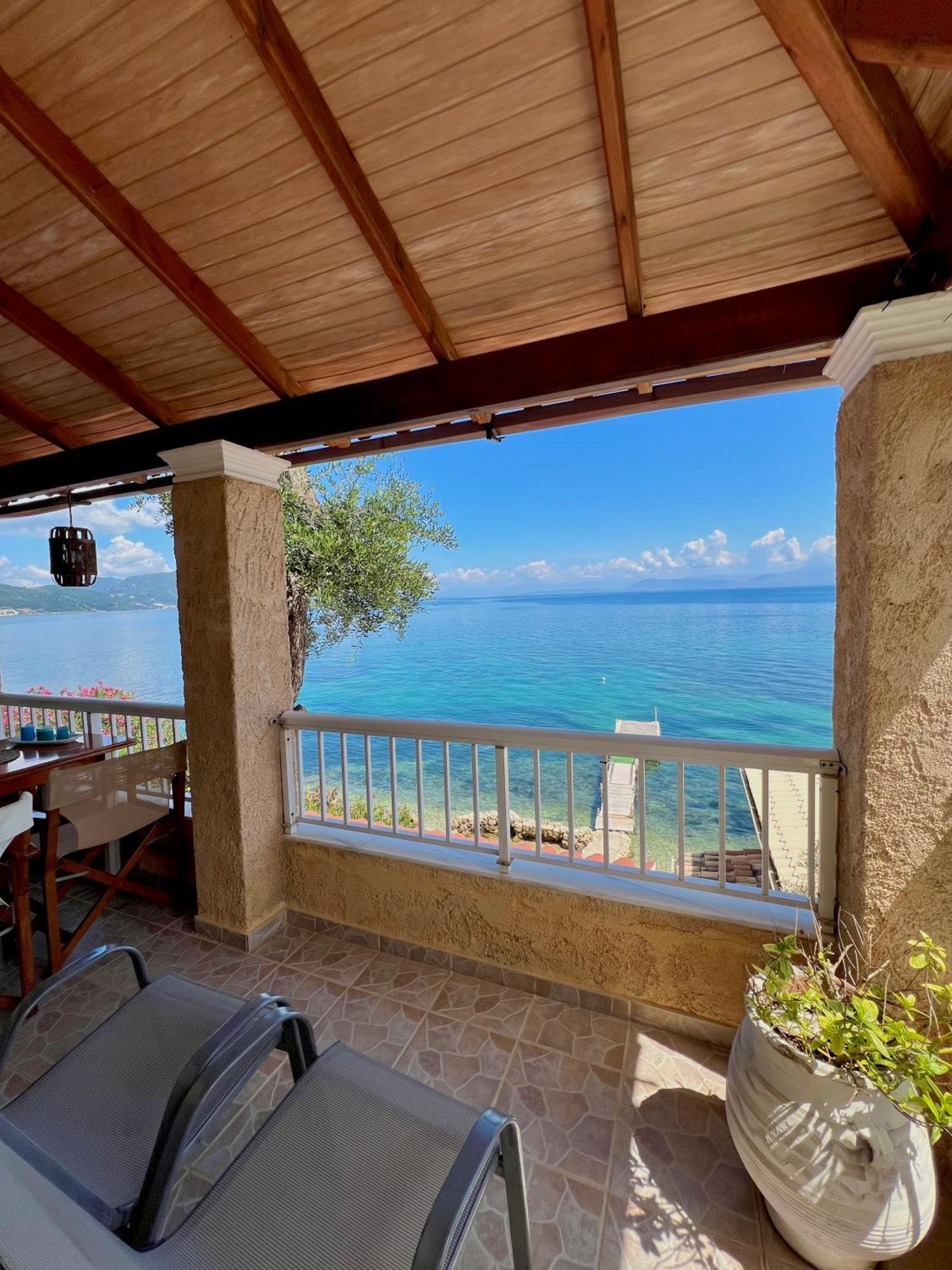 Kohyli Beachfront House Agia Pelagia Chlomou Eksteriør bilde